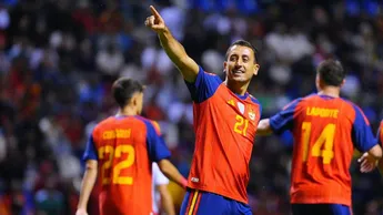 Pedri y Oyarzabal guiaron el triunfo de España sobre Perú.webp